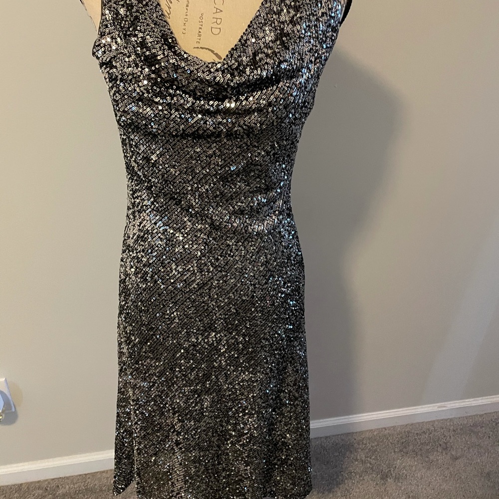 Silver Sequin - image 4